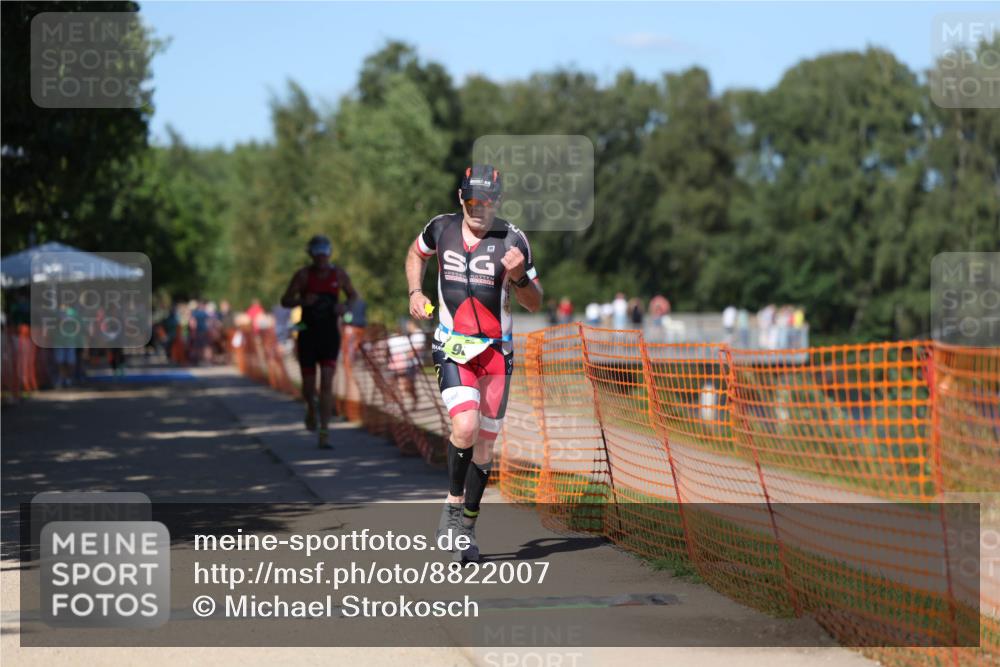 07.09.2025 - 19. Norderstedt Triathlon Michael Strokosch http://msf.ph/oto/8822007 07.09.2025 15:00:34 Laufen 984, 985 meine-sportfotos.de