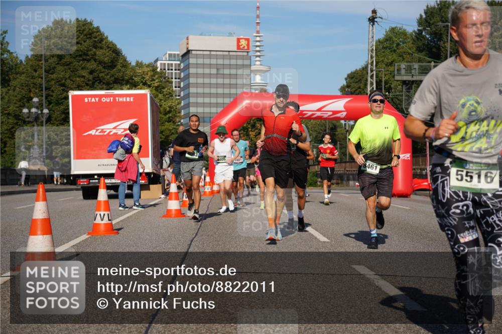07.09.2025 - BARMER Alsterlauf Yannick Fuchs http://msf.ph/oto/8822011 07.09.2025 09:46:23 Laufen 405, 2801, 8461, 5516 meine-sportfotos.de