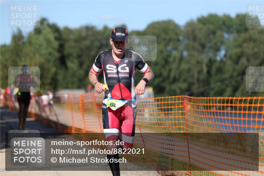 07.09.2025 - 19. Norderstedt Triathlon Michael Strokosch http://msf.ph/oto/8822021 07.09.2025 15:00:35 Laufen 984, 985 meine-sportfotos.de