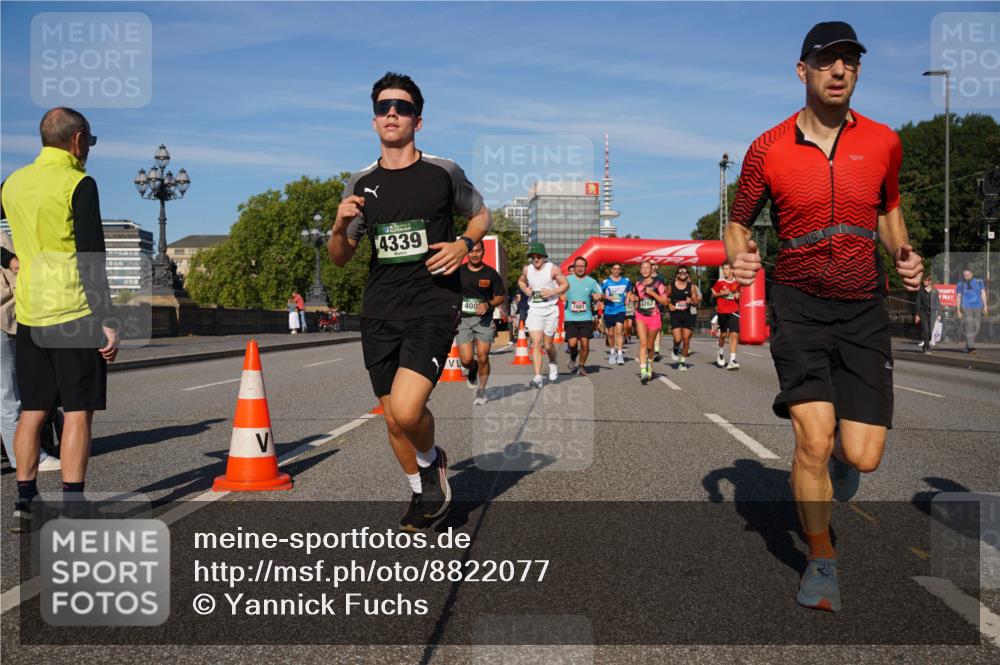 07.09.2025 - BARMER Alsterlauf Yannick Fuchs http://msf.ph/oto/8822077 07.09.2025 09:46:25 Laufen 4339, 408, 2801, 4267 meine-sportfotos.de