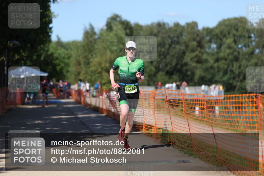 07.09.2025 - 19. Norderstedt Triathlon Michael Strokosch http://msf.ph/oto/8822081 07.09.2025 15:01:01 Laufen 1013 meine-sportfotos.de