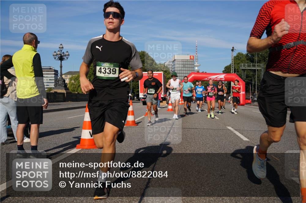 07.09.2025 - BARMER Alsterlauf Yannick Fuchs http://msf.ph/oto/8822084 07.09.2025 09:46:26 Laufen 4339, 8405, 4083, 4267, 482 meine-sportfotos.de