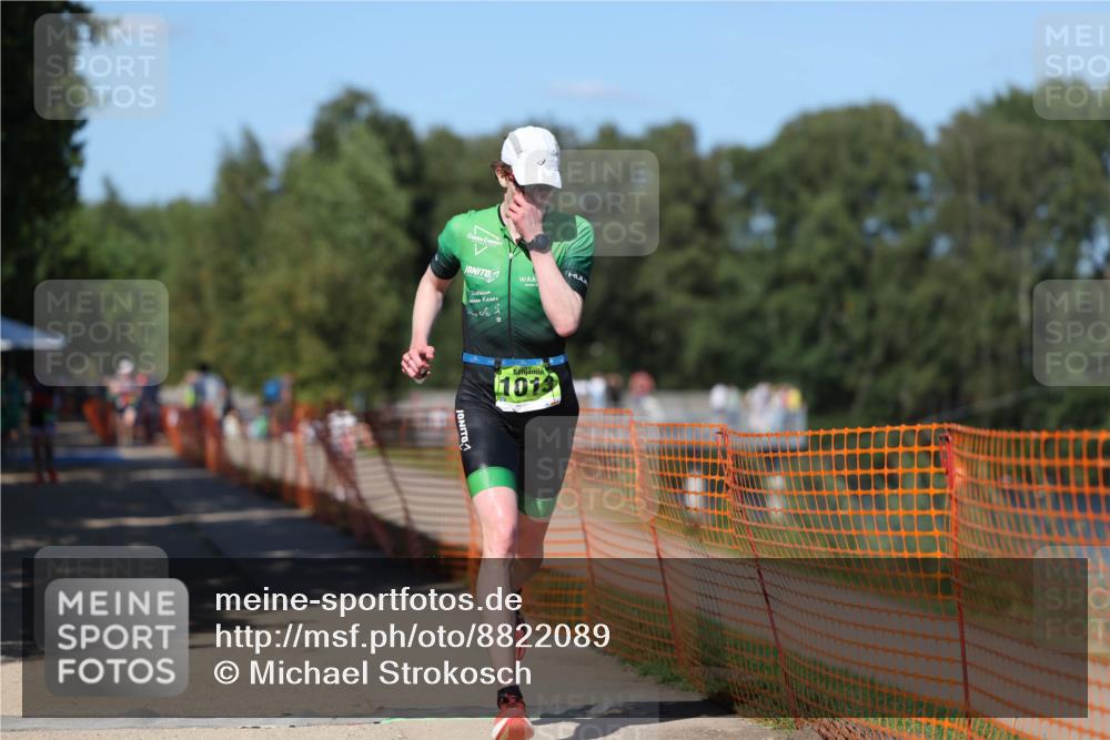 07.09.2025 - 19. Norderstedt Triathlon Michael Strokosch http://msf.ph/oto/8822089 07.09.2025 15:01:02 Laufen 1013 meine-sportfotos.de