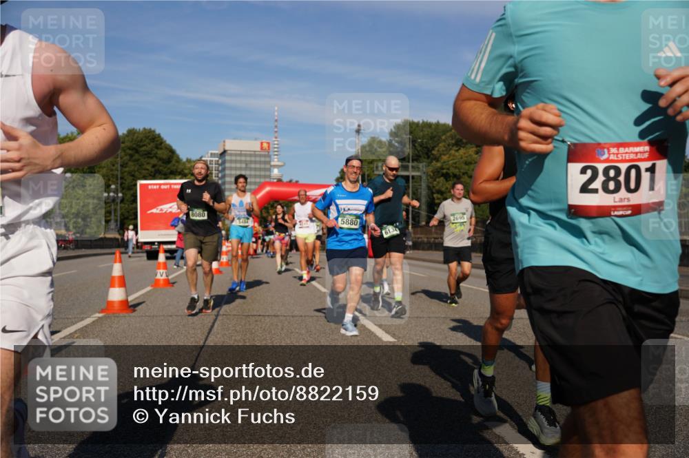 07.09.2025 - BARMER Alsterlauf Yannick Fuchs http://msf.ph/oto/8822159 07.09.2025 09:46:29 Laufen 8080, 5880, 5484, 6134, 2695, 36, 10, 2801 meine-sportfotos.de