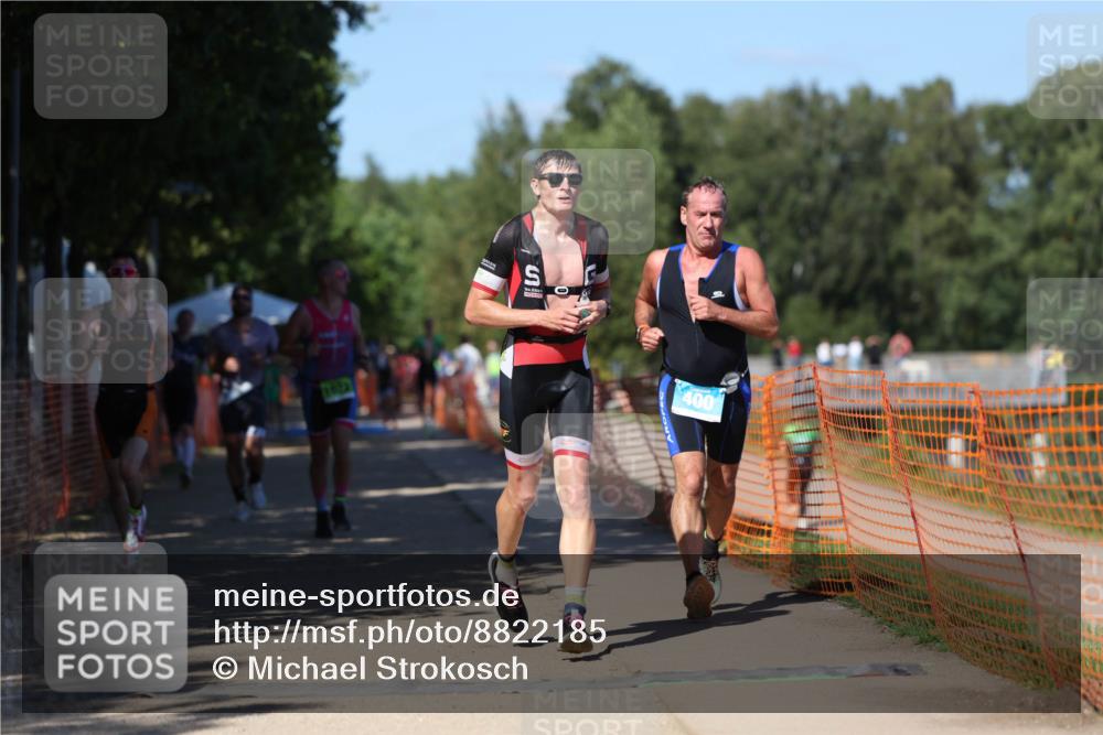 07.09.2025 - 19. Norderstedt Triathlon Michael Strokosch http://msf.ph/oto/8822185 07.09.2025 15:01:43 Laufen 369, 400, 872, 978, 1002, 1022 meine-sportfotos.de