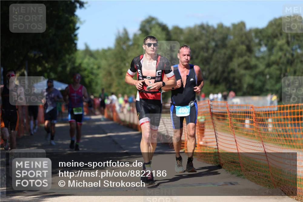 07.09.2025 - 19. Norderstedt Triathlon Michael Strokosch http://msf.ph/oto/8822186 07.09.2025 15:01:44 Laufen 369, 400, 872, 978, 1002, 1022 meine-sportfotos.de