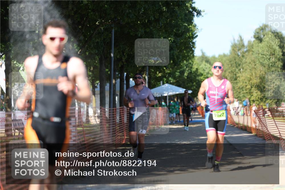 07.09.2025 - 19. Norderstedt Triathlon Michael Strokosch http://msf.ph/oto/8822194 07.09.2025 15:01:47 Laufen 369, 400, 872, 978, 1002, 1022 meine-sportfotos.de