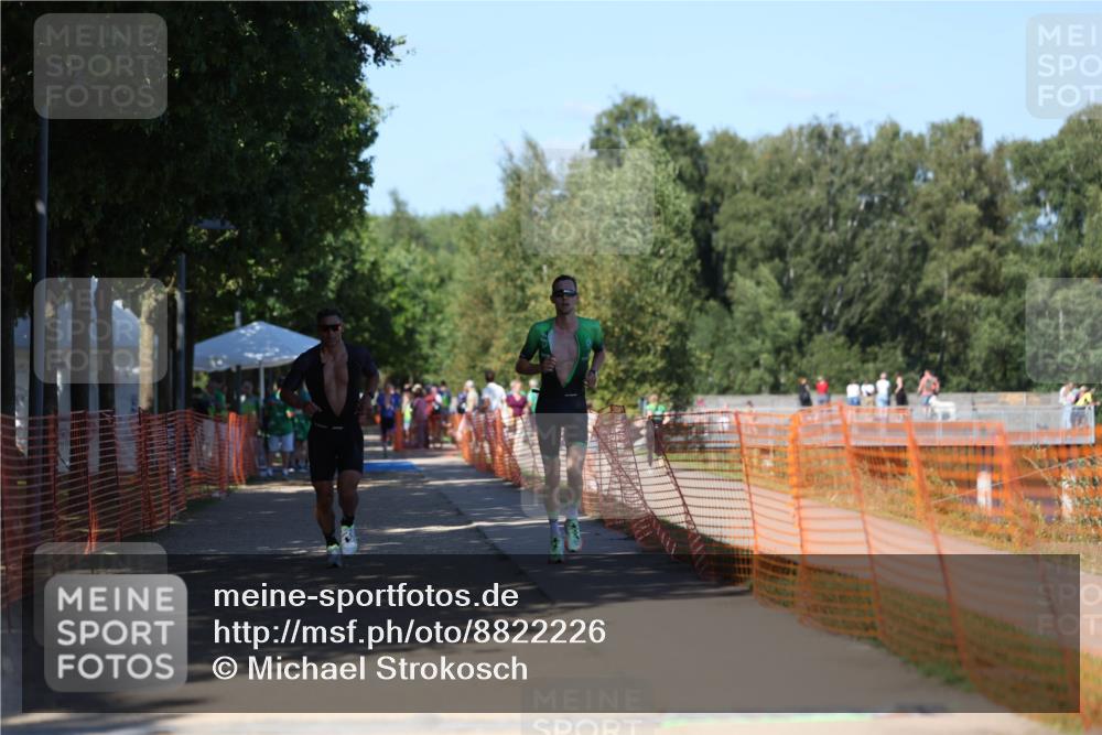 07.09.2025 - 19. Norderstedt Triathlon Michael Strokosch http://msf.ph/oto/8822226 07.09.2025 15:01:53 Laufen 872, 911, 1014 meine-sportfotos.de