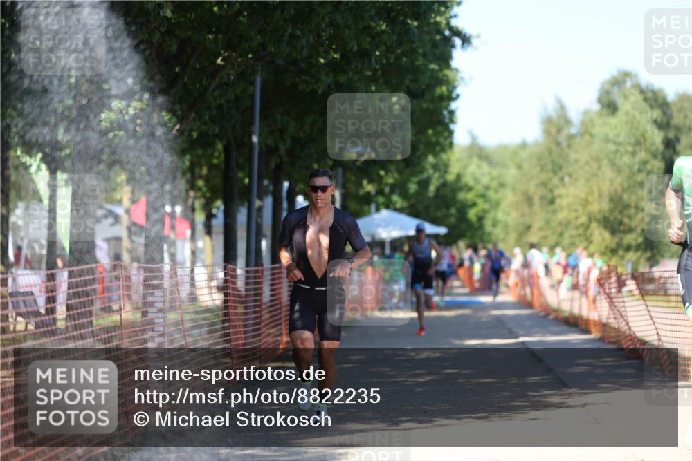 07.09.2025 - 19. Norderstedt Triathlon Michael Strokosch http://msf.ph/oto/8822235 07.09.2025 15:01:56 Laufen 911, 988, 1014 meine-sportfotos.de