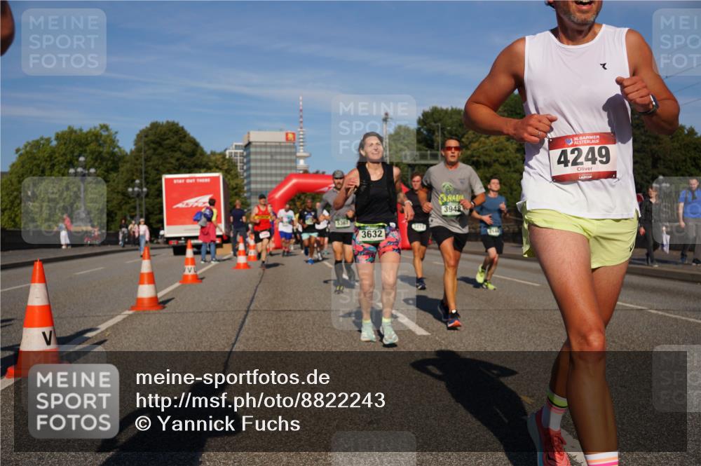 07.09.2025 - BARMER Alsterlauf Yannick Fuchs http://msf.ph/oto/8822243 07.09.2025 09:46:33 Laufen 3948, 5367, 3632, 36, 4249 meine-sportfotos.de