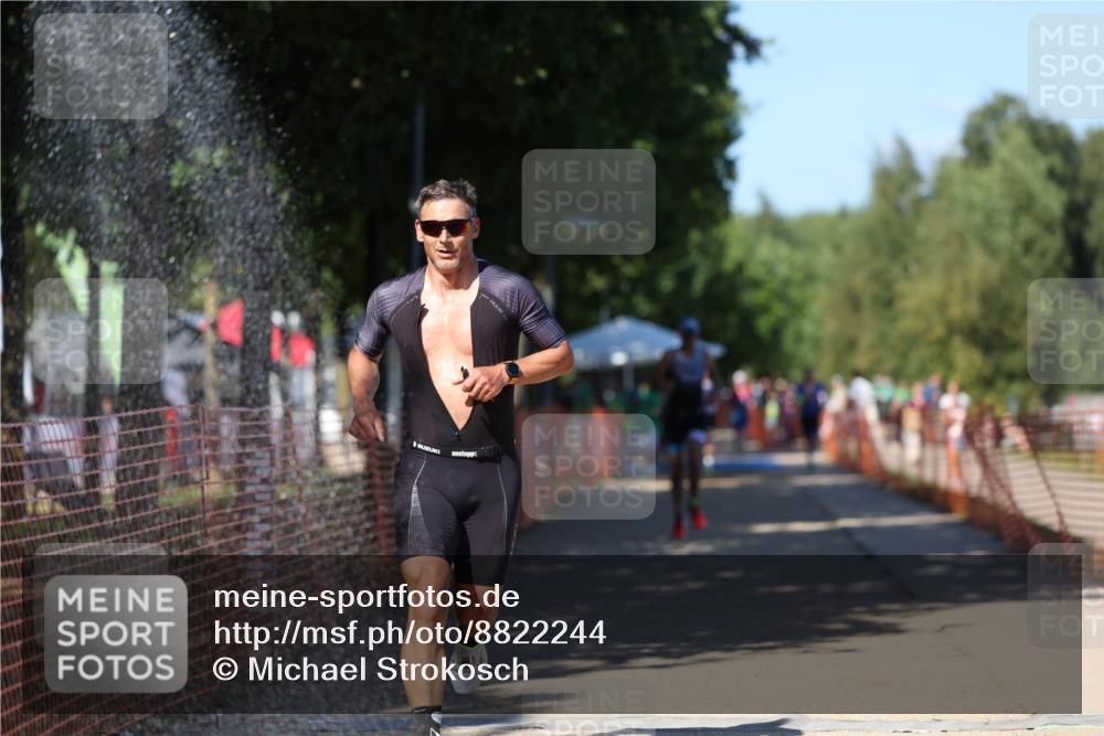 07.09.2025 - 19. Norderstedt Triathlon Michael Strokosch http://msf.ph/oto/8822244 07.09.2025 15:01:58 Laufen 911, 988, 1014 meine-sportfotos.de