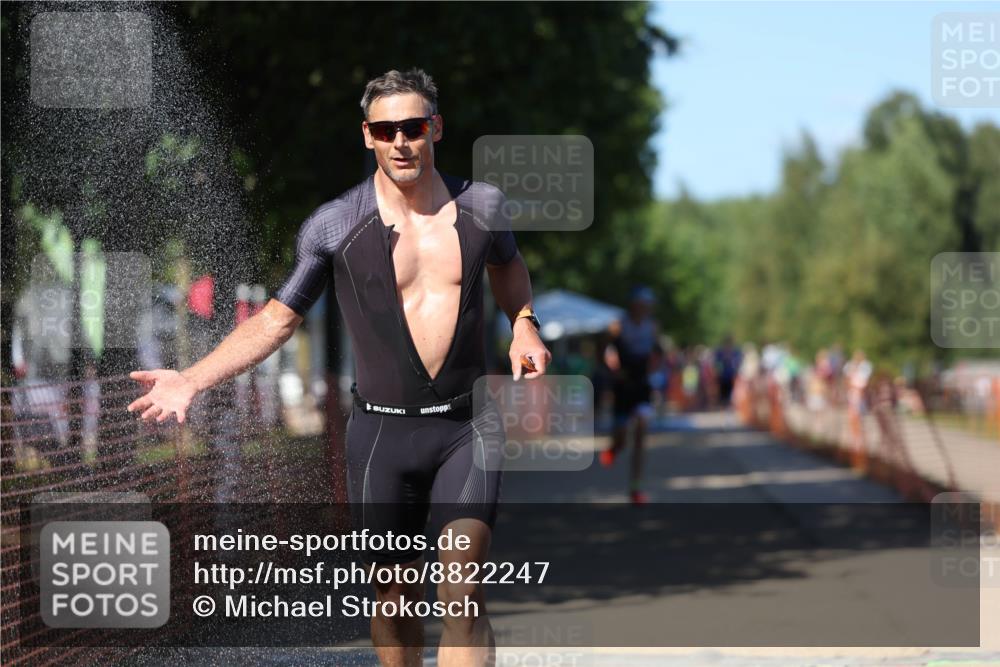 07.09.2025 - 19. Norderstedt Triathlon Michael Strokosch http://msf.ph/oto/8822247 07.09.2025 15:01:59 Laufen 911, 988, 1014 meine-sportfotos.de