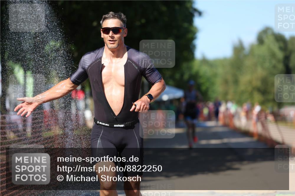 07.09.2025 - 19. Norderstedt Triathlon Michael Strokosch http://msf.ph/oto/8822250 07.09.2025 15:01:59 Laufen 911, 988, 1014 meine-sportfotos.de