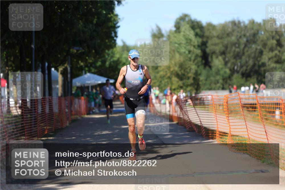 07.09.2025 - 19. Norderstedt Triathlon Michael Strokosch http://msf.ph/oto/8822262 07.09.2025 15:02:02 Laufen 911, 988, 1041, 1421 meine-sportfotos.de