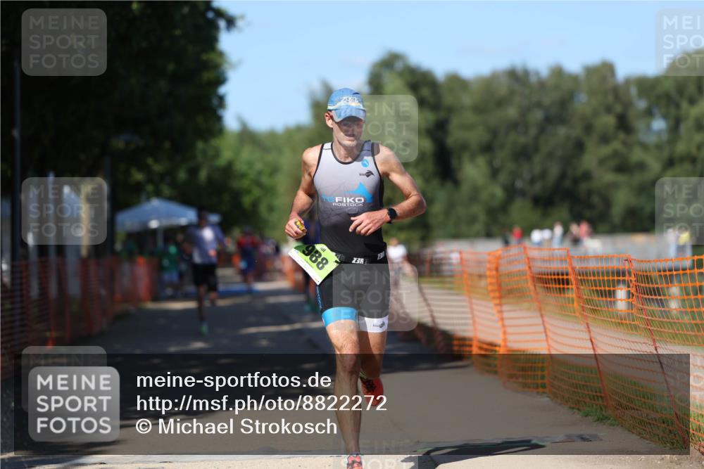 07.09.2025 - 19. Norderstedt Triathlon Michael Strokosch http://msf.ph/oto/8822272 07.09.2025 15:02:04 Laufen 988, 1041, 1421 meine-sportfotos.de