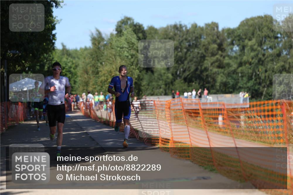 07.09.2025 - 19. Norderstedt Triathlon Michael Strokosch http://msf.ph/oto/8822289 07.09.2025 15:02:07 Laufen 988, 1041, 1421 meine-sportfotos.de