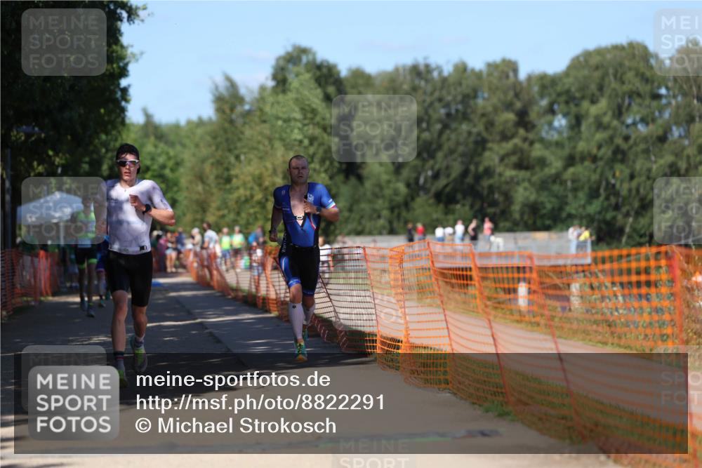 07.09.2025 - 19. Norderstedt Triathlon Michael Strokosch http://msf.ph/oto/8822291 07.09.2025 15:02:08 Laufen 988, 1041, 1421, 1469 meine-sportfotos.de