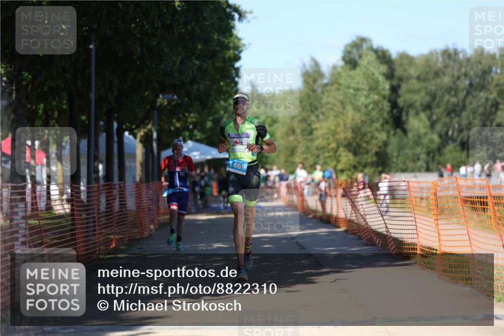 07.09.2025 - 19. Norderstedt Triathlon Michael Strokosch http://msf.ph/oto/8822310 07.09.2025 15:02:13 Laufen 366, 1041, 1421, 1469 meine-sportfotos.de