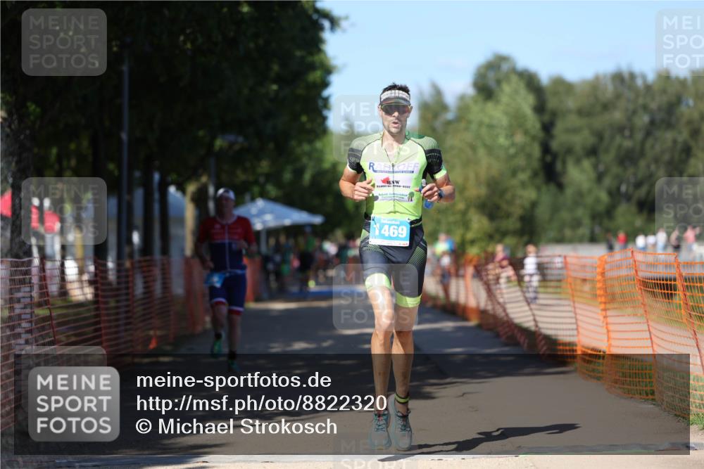 07.09.2025 - 19. Norderstedt Triathlon Michael Strokosch http://msf.ph/oto/8822320 07.09.2025 15:02:15 Laufen 366, 1469 meine-sportfotos.de