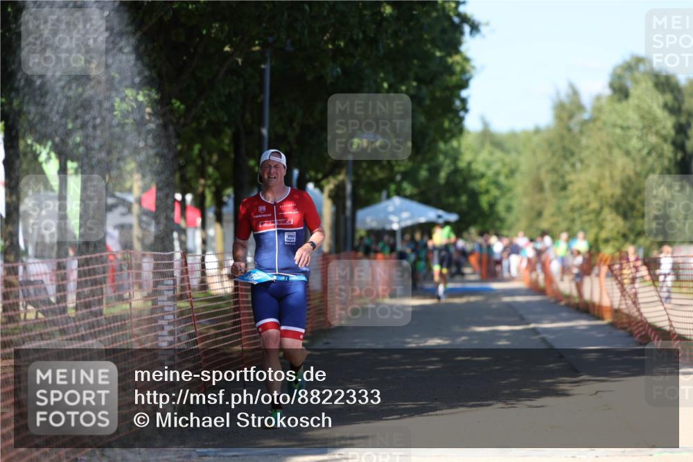 07.09.2025 - 19. Norderstedt Triathlon Michael Strokosch http://msf.ph/oto/8822333 07.09.2025 15:02:17 Laufen 366, 1469 meine-sportfotos.de