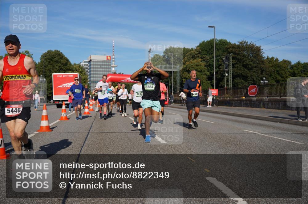 07.09.2025 - BARMER Alsterlauf Yannick Fuchs http://msf.ph/oto/8822349 07.09.2025 09:46:37 Laufen 3330, 5446, 2247, 8284, 8456 meine-sportfotos.de