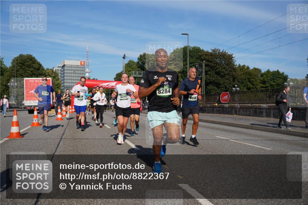 07.09.2025 - BARMER Alsterlauf Yannick Fuchs http://msf.ph/oto/8822367 07.09.2025 09:46:38 Laufen 3330, 2247, 251, 19, 8284, 8456 meine-sportfotos.de