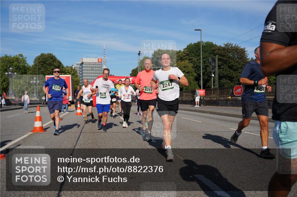 07.09.2025 - BARMER Alsterlauf Yannick Fuchs http://msf.ph/oto/8822376 07.09.2025 09:46:38 Laufen 3330, 5129, 2011, 8251, 5117, 2247, 8456 meine-sportfotos.de