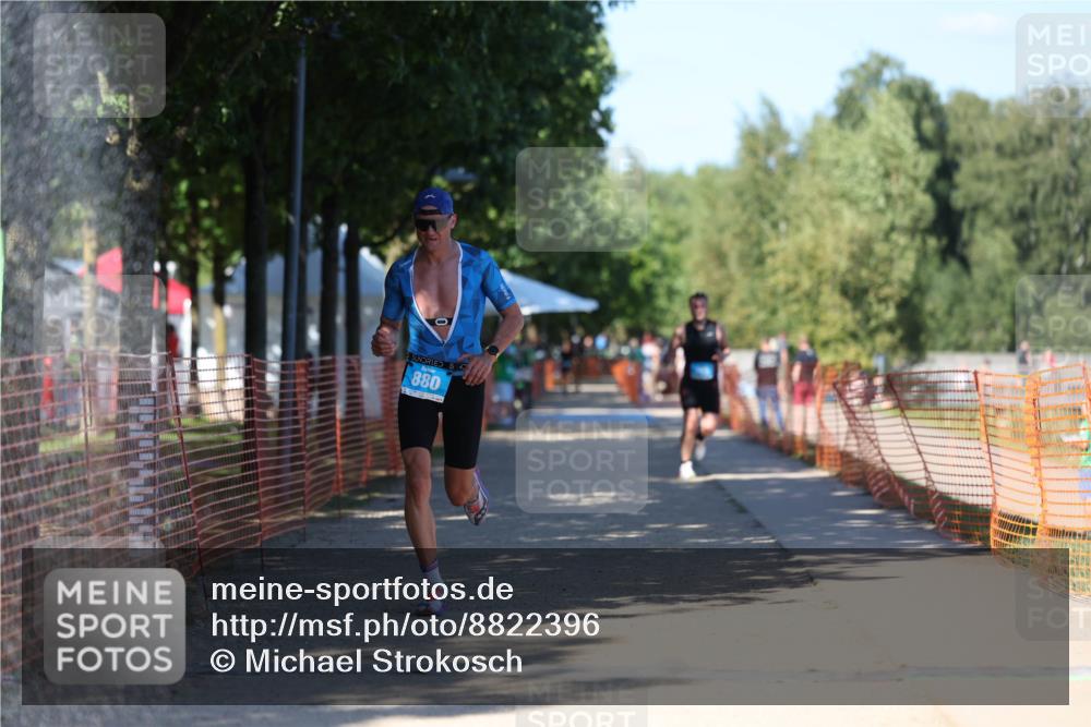 07.09.2025 - 19. Norderstedt Triathlon Michael Strokosch http://msf.ph/oto/8822396 07.09.2025 15:10:05 Laufen 363, 880, 1010, 1013 meine-sportfotos.de