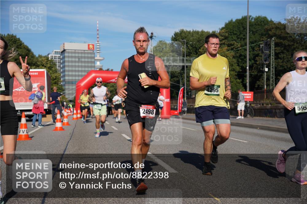 07.09.2025 - BARMER Alsterlauf Yannick Fuchs http://msf.ph/oto/8822398 07.09.2025 09:46:42 Laufen 5657, 2498, 4295, 595 meine-sportfotos.de