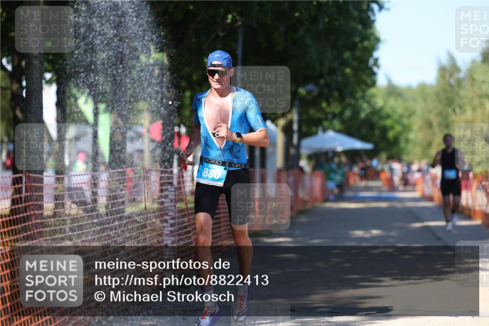 07.09.2025 - 19. Norderstedt Triathlon Michael Strokosch http://msf.ph/oto/8822413 07.09.2025 15:10:06 Laufen 363, 880, 1010, 1013 meine-sportfotos.de