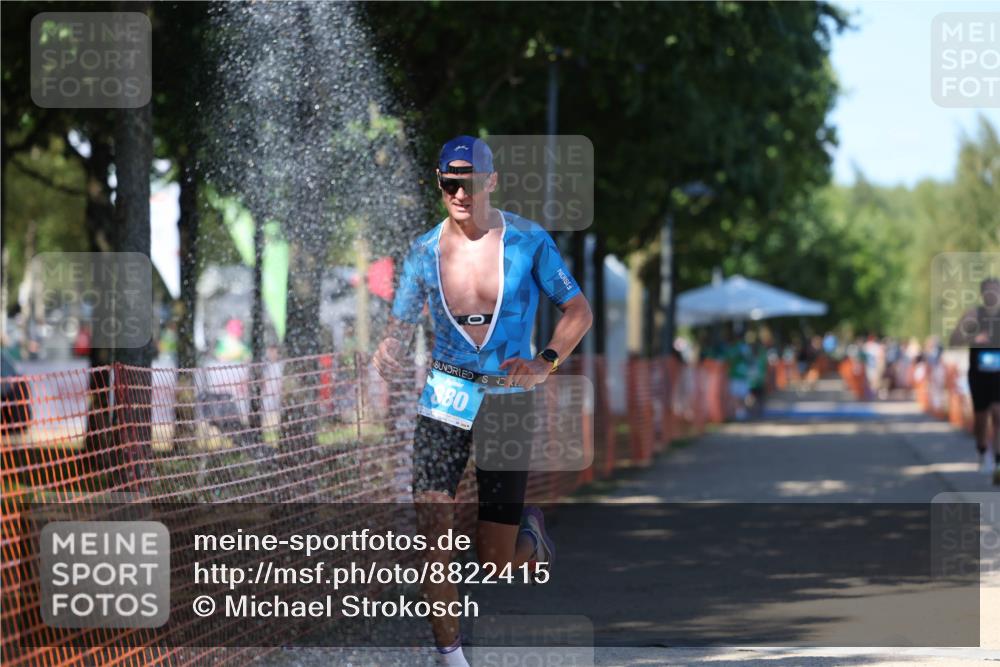 07.09.2025 - 19. Norderstedt Triathlon Michael Strokosch http://msf.ph/oto/8822415 07.09.2025 15:10:06 Laufen 363, 880, 1010, 1013 meine-sportfotos.de