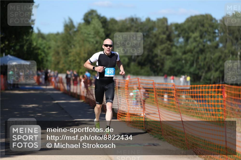 07.09.2025 - 19. Norderstedt Triathlon Michael Strokosch http://msf.ph/oto/8822434 07.09.2025 15:10:43 Laufen 420, 1000, 1462 meine-sportfotos.de