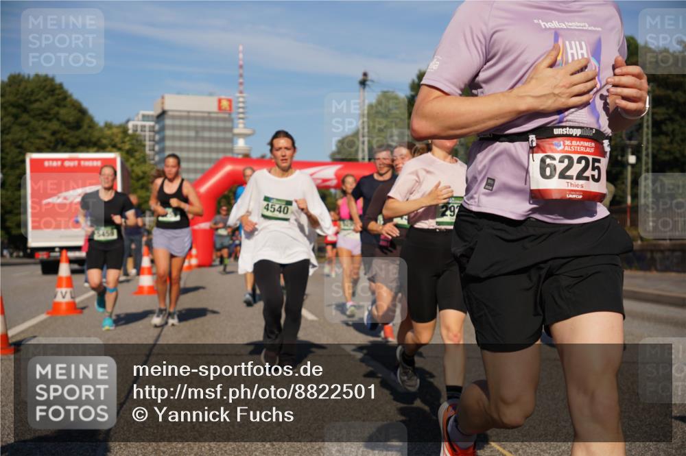 07.09.2025 - BARMER Alsterlauf Yannick Fuchs http://msf.ph/oto/8822501 07.09.2025 09:46:49 Laufen 4540, 136, 6225 meine-sportfotos.de