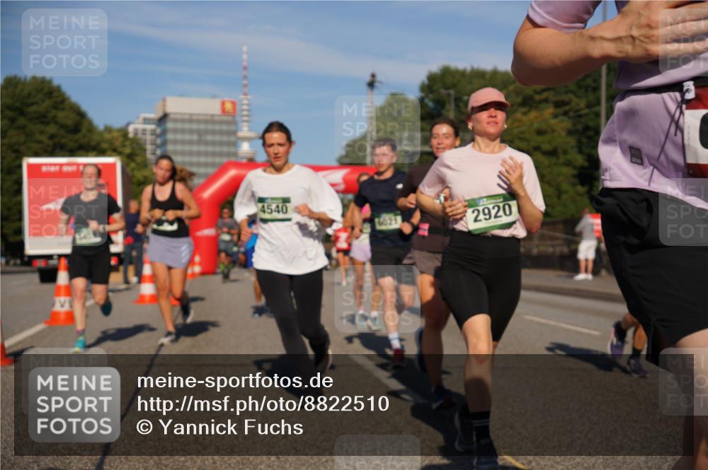 07.09.2025 - BARMER Alsterlauf Yannick Fuchs http://msf.ph/oto/8822510 07.09.2025 09:46:50 Laufen 4540, 6021, 2920 meine-sportfotos.de