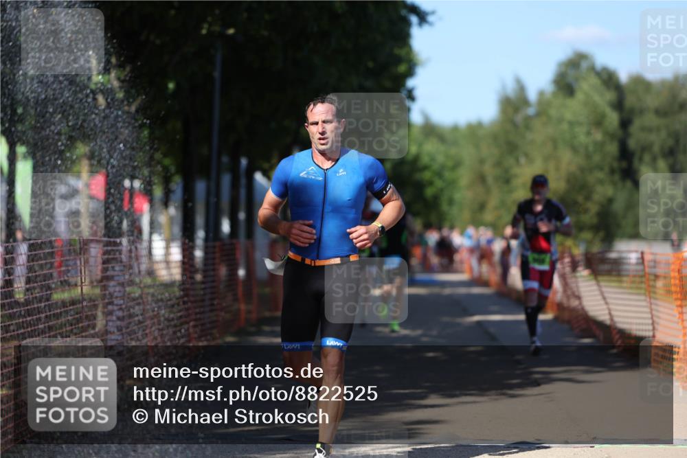 07.09.2025 - 19. Norderstedt Triathlon Michael Strokosch http://msf.ph/oto/8822525 07.09.2025 15:11:19 Laufen 888, 979, 985, 1012 meine-sportfotos.de