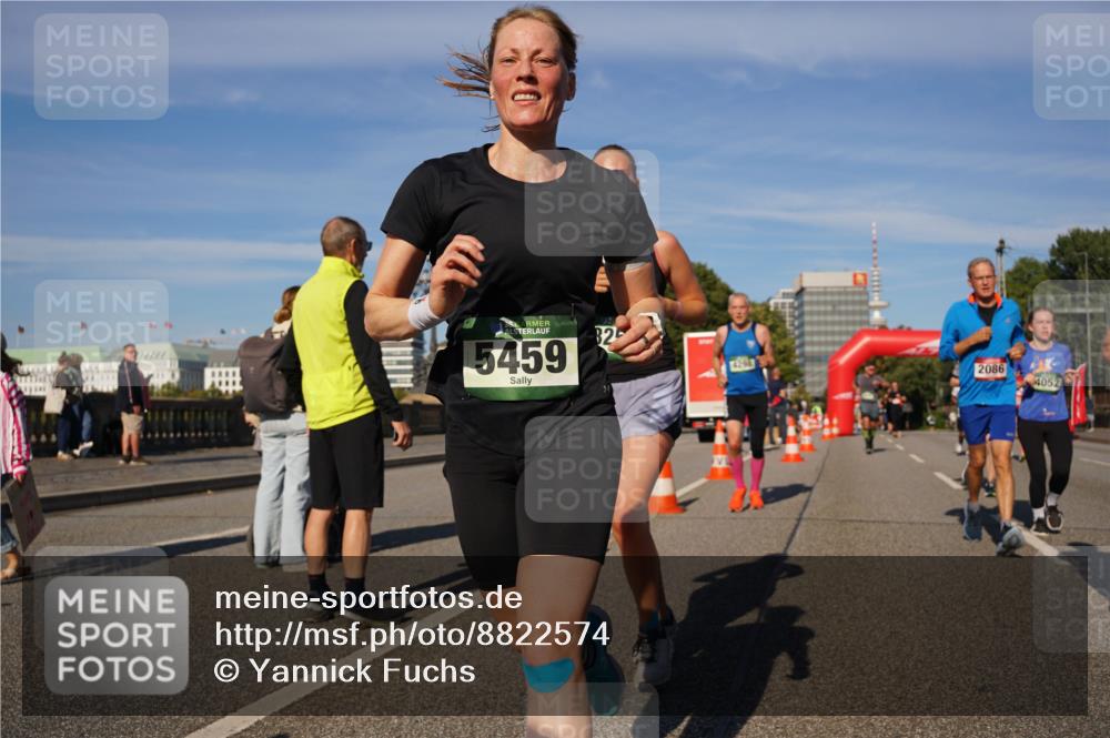07.09.2025 - BARMER Alsterlauf Yannick Fuchs http://msf.ph/oto/8822574 07.09.2025 09:46:52 Laufen 32, 5459, 4298, 2086, 4052 meine-sportfotos.de