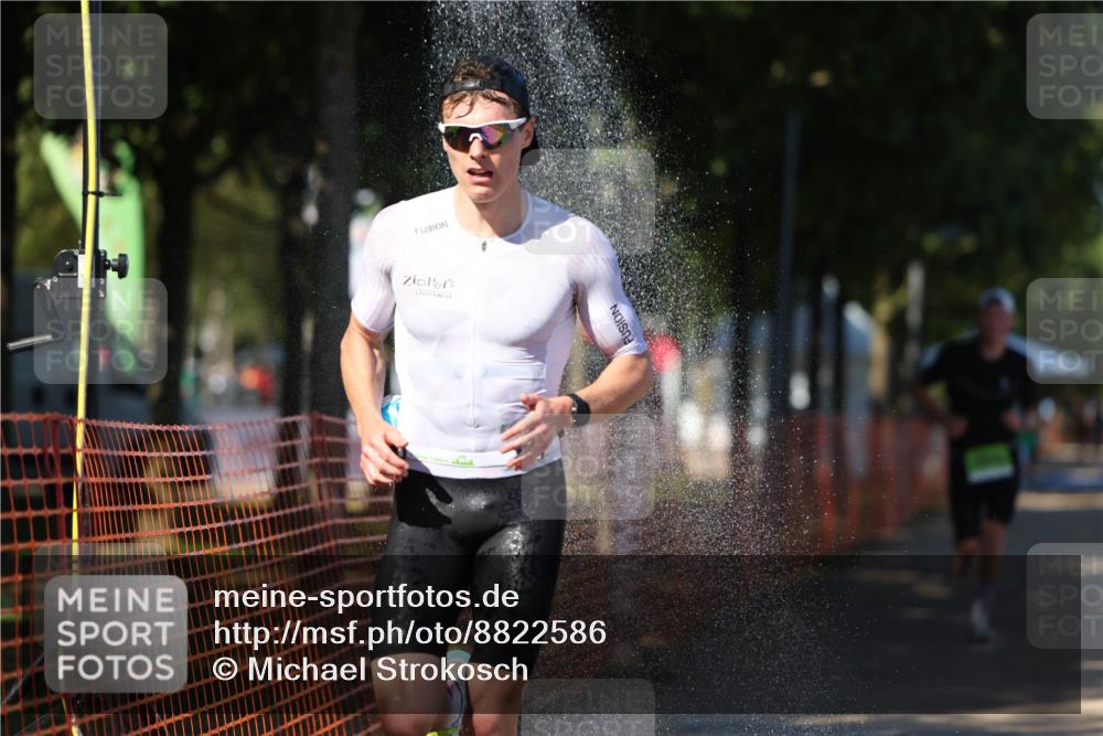 07.09.2025 - 19. Norderstedt Triathlon Michael Strokosch http://msf.ph/oto/8822586 07.09.2025 15:11:37 Laufen 999, 1025 meine-sportfotos.de