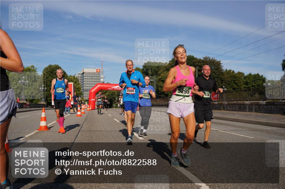 07.09.2025 - BARMER Alsterlauf Yannick Fuchs http://msf.ph/oto/8822588 07.09.2025 09:46:52 Laufen 2086, 4298, 4052, 5295, 436 meine-sportfotos.de