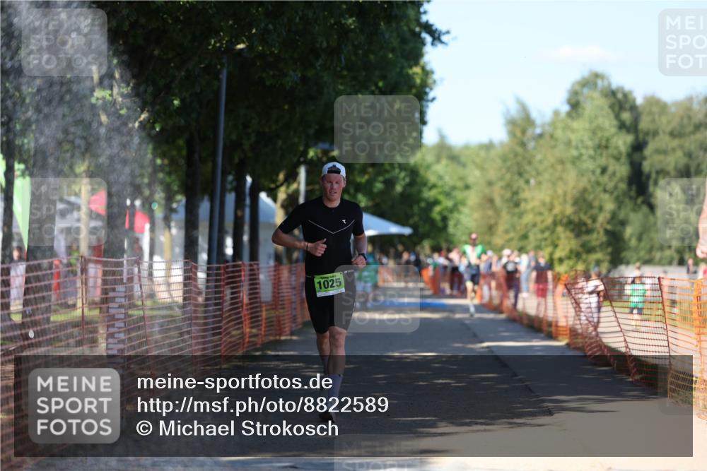 07.09.2025 - 19. Norderstedt Triathlon Michael Strokosch http://msf.ph/oto/8822589 07.09.2025 15:11:38 Laufen 999, 1025 meine-sportfotos.de
