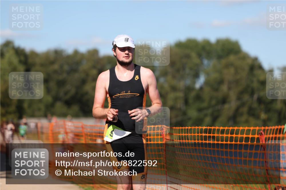 07.09.2025 - 19. Norderstedt Triathlon Michael Strokosch http://msf.ph/oto/8822592 07.09.2025 15:11:39 Laufen 999, 1025 meine-sportfotos.de