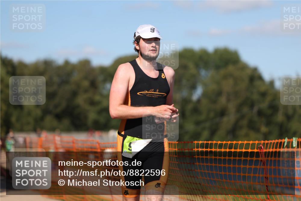 07.09.2025 - 19. Norderstedt Triathlon Michael Strokosch http://msf.ph/oto/8822596 07.09.2025 15:11:39 Laufen 999, 1025 meine-sportfotos.de