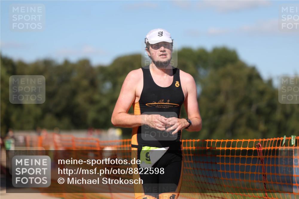 07.09.2025 - 19. Norderstedt Triathlon Michael Strokosch http://msf.ph/oto/8822598 07.09.2025 15:11:39 Laufen 999, 1025 meine-sportfotos.de