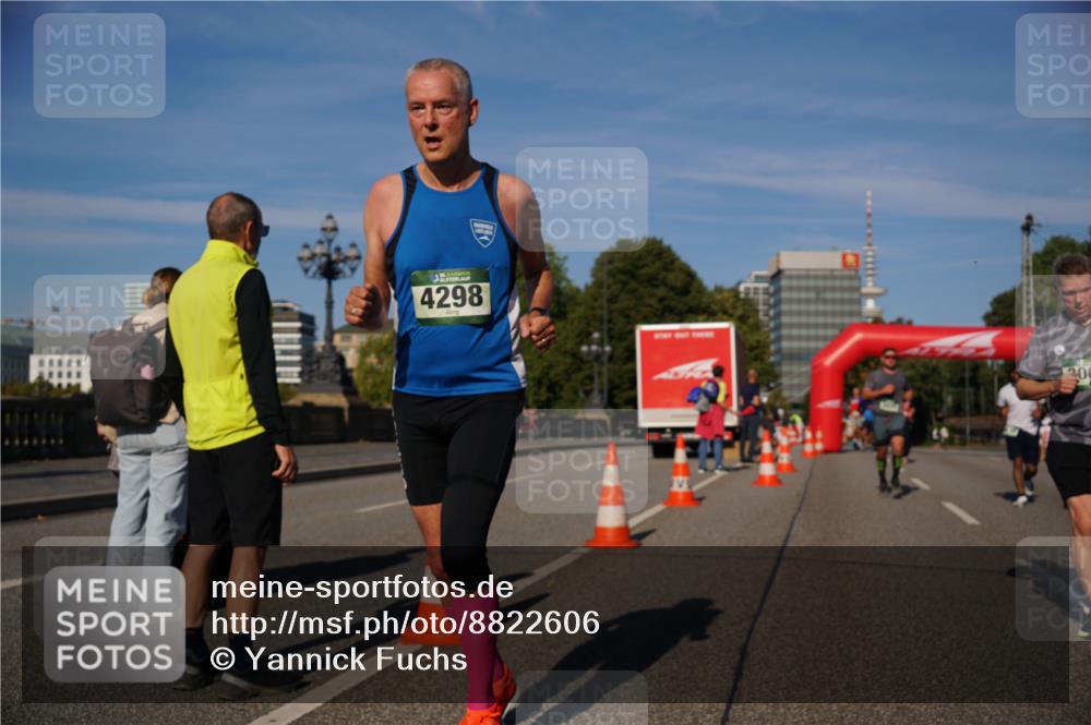 07.09.2025 - BARMER Alsterlauf Yannick Fuchs http://msf.ph/oto/8822606 07.09.2025 09:46:54 Laufen 4298, 206 meine-sportfotos.de