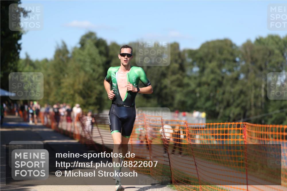 07.09.2025 - 19. Norderstedt Triathlon Michael Strokosch http://msf.ph/oto/8822607 07.09.2025 15:11:49 Laufen 1014 meine-sportfotos.de