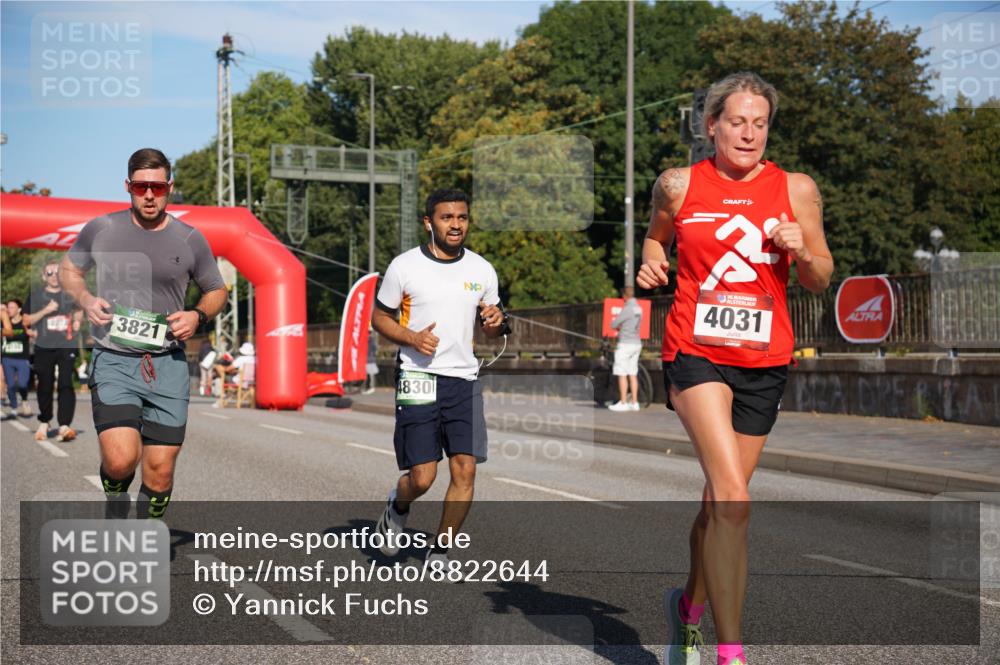 07.09.2025 - BARMER Alsterlauf Yannick Fuchs http://msf.ph/oto/8822644 07.09.2025 09:46:56 Laufen 3821, 4830, 3, 4031 meine-sportfotos.de