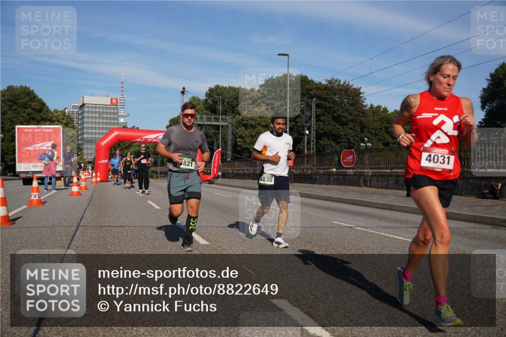 07.09.2025 - BARMER Alsterlauf Yannick Fuchs http://msf.ph/oto/8822649 07.09.2025 09:46:57 Laufen 2272, 3821, 4830, 4031 meine-sportfotos.de