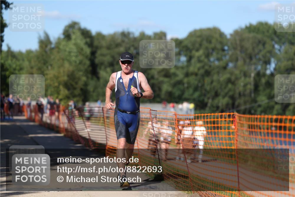 07.09.2025 - 19. Norderstedt Triathlon Michael Strokosch http://msf.ph/oto/8822693 07.09.2025 15:12:32 Laufen 411, 963 meine-sportfotos.de