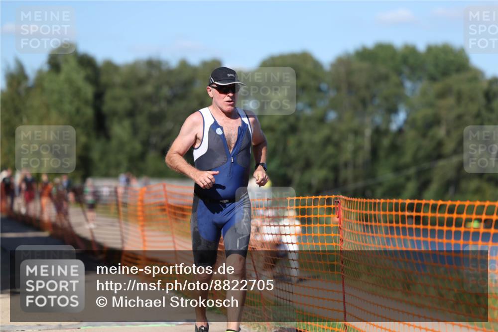 07.09.2025 - 19. Norderstedt Triathlon Michael Strokosch http://msf.ph/oto/8822705 07.09.2025 15:12:33 Laufen 411, 963 meine-sportfotos.de