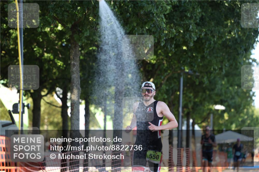 07.09.2025 - 19. Norderstedt Triathlon Michael Strokosch http://msf.ph/oto/8822736 07.09.2025 16:06:06 Laufen 550, 1484 meine-sportfotos.de