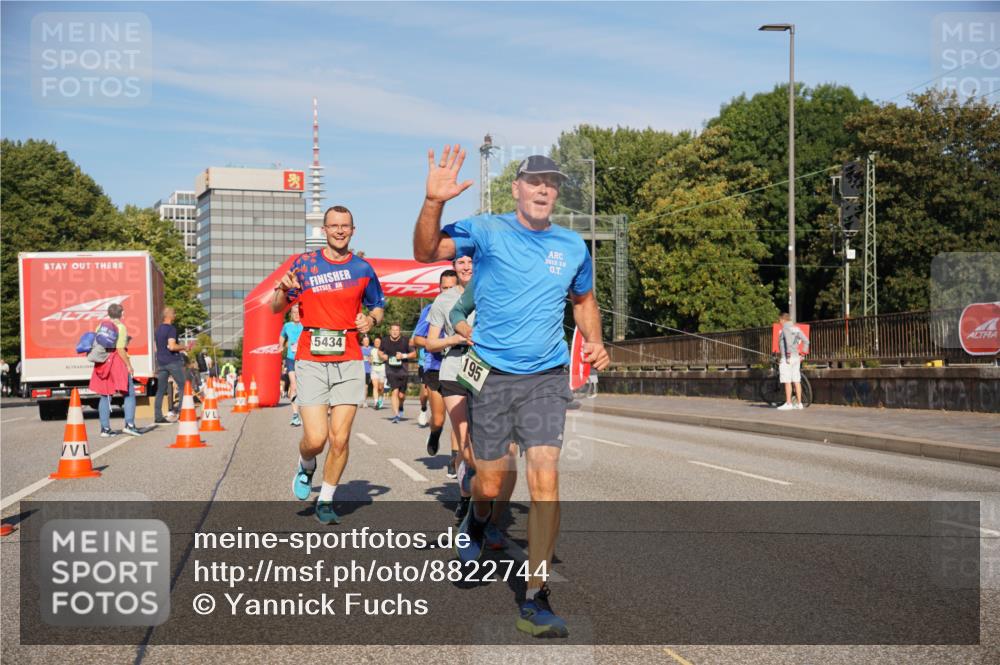 07.09.2025 - BARMER Alsterlauf Yannick Fuchs http://msf.ph/oto/8822744 07.09.2025 09:47:05 Laufen 2025, 5434, 195, 2015, 2, 8 meine-sportfotos.de